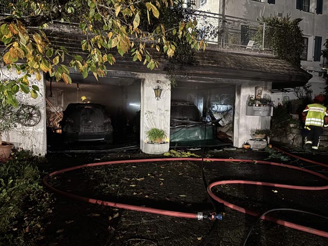 Gross waren die Schäden, die ein Brand in einer privaten Garage in Oberlunkhofen anrichtete.